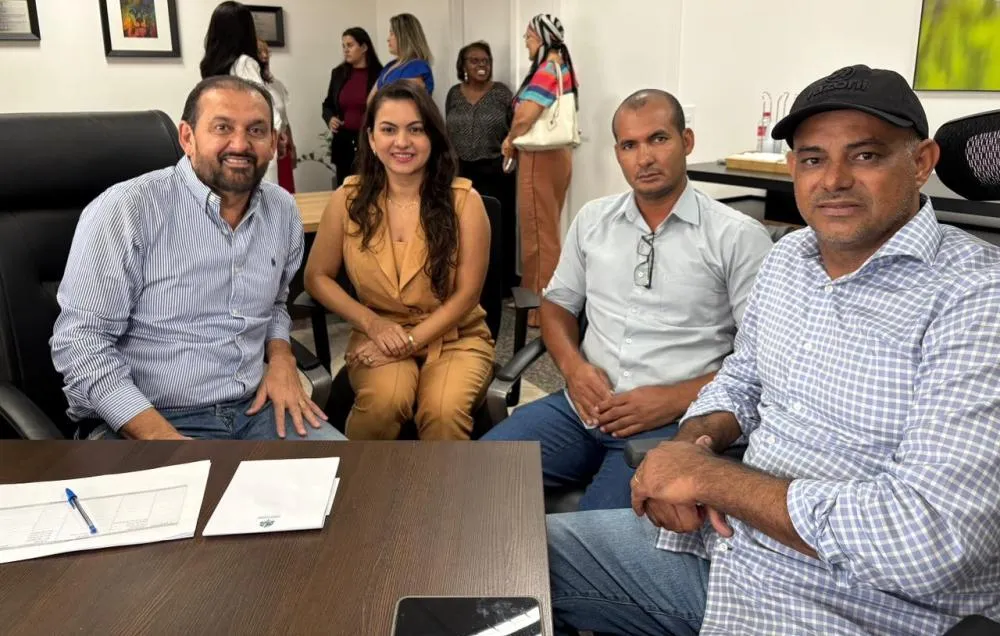 Deputado Laerte Gomes recebe representantes de mais de 15 municípios e reforça alianças para 2026