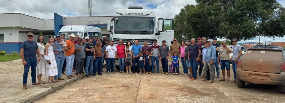 Recursos assegurados por Cirone Deiró garantem aquisição de caminhão e de novos implementos agrícolas