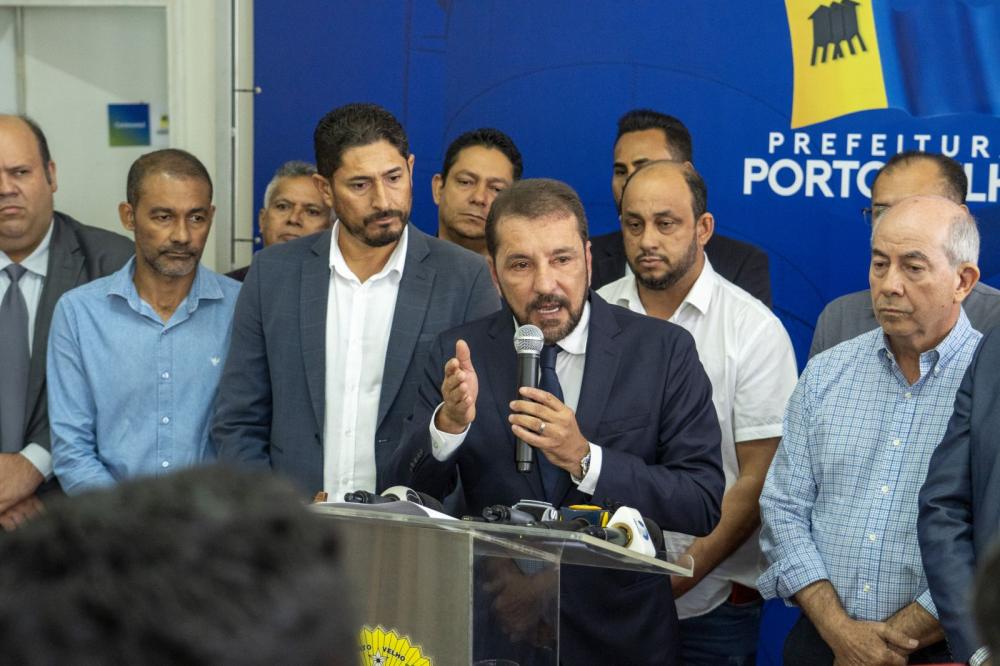 Prefeito anuncia escalonamento do IPTU e tenta amenizar crise causada pelo aumento do imposto