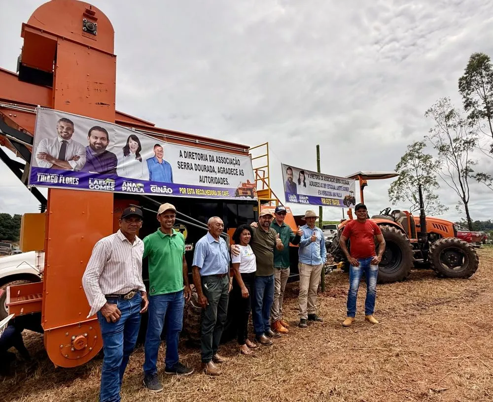 Laerte Gomes entrega recolhedora de café para associação rural em Nova Brasilândia d’Oeste
