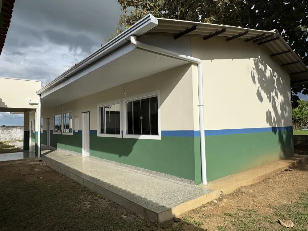 Novas salas de aula ampliam estrutura de escola municipal em Ariquemes após indicação do deputado Pedro Fernandes