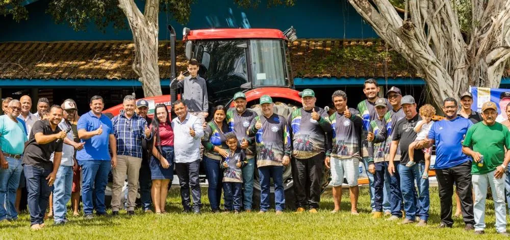 Emenda de Pedro Fernandes garante trator e implementos em Machadinho