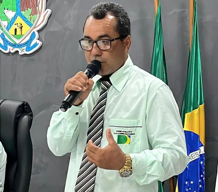 Escola de Alto Alegre recebe reforma geral com apoio de Cirone Deiró