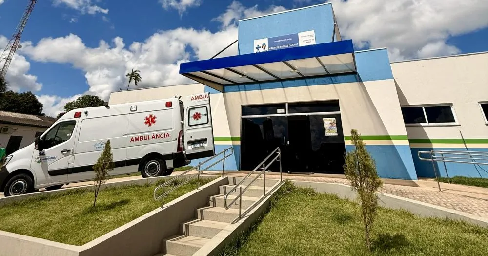 Deputado Laerte Gomes viabiliza entrega de ambulância para distrito de Estrela de Rondônia