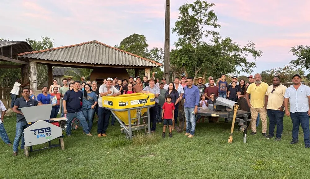 Associação rural de Ariquemes recebe implementos agrícolas com apoio do deputado Pedro Fernandes