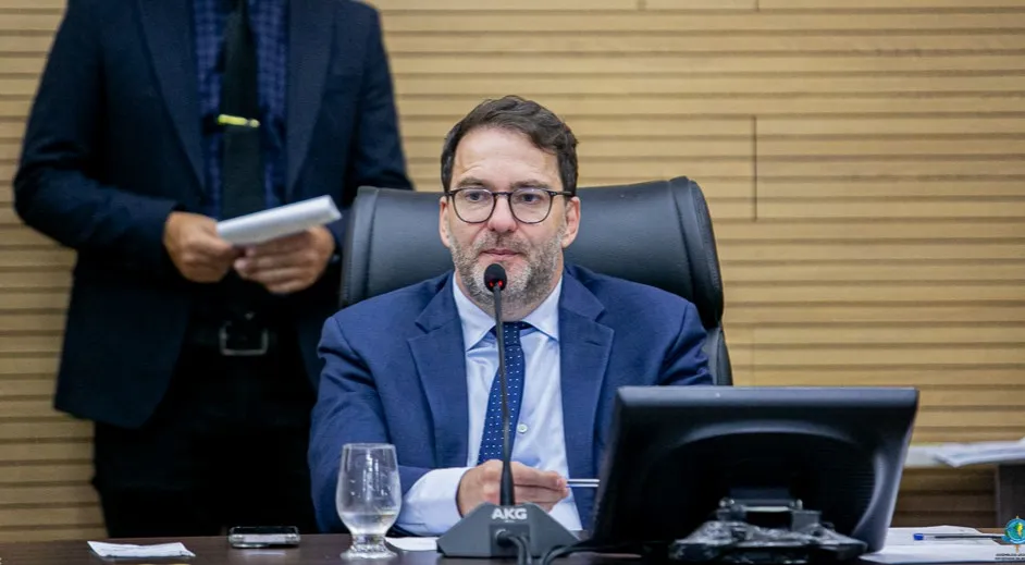 Alex Redano indica aquisição de lavanderia hospitalar para Theobroma