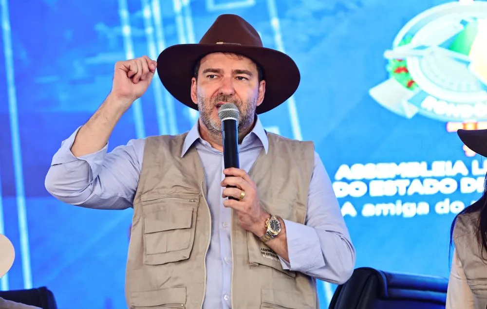 Alex Redano celebra aprovação de projeto que cria programa de regularização ambiental para a região do Umirizal