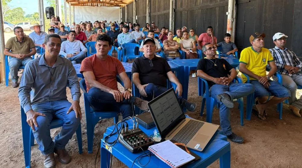 Associação Aproleite de Urupá recebe implementos agrícolas com recurso do deputado Pedro Fernandes