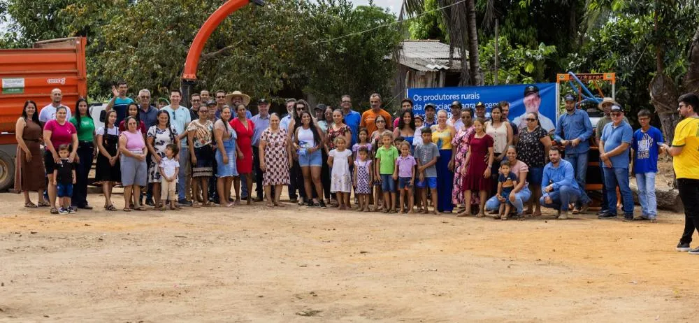 Produtores do Assentamento Élcio Machado recebem novos implementos agrícolas com recurso do deputado Pedro Fernandes