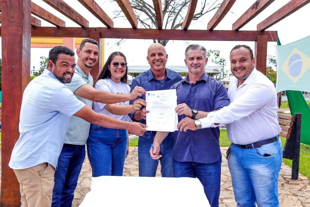 Deputado Ismael Crispin participa da assinatura da ordem de serviço para construção do Parque Sensorial em Alta Floresta