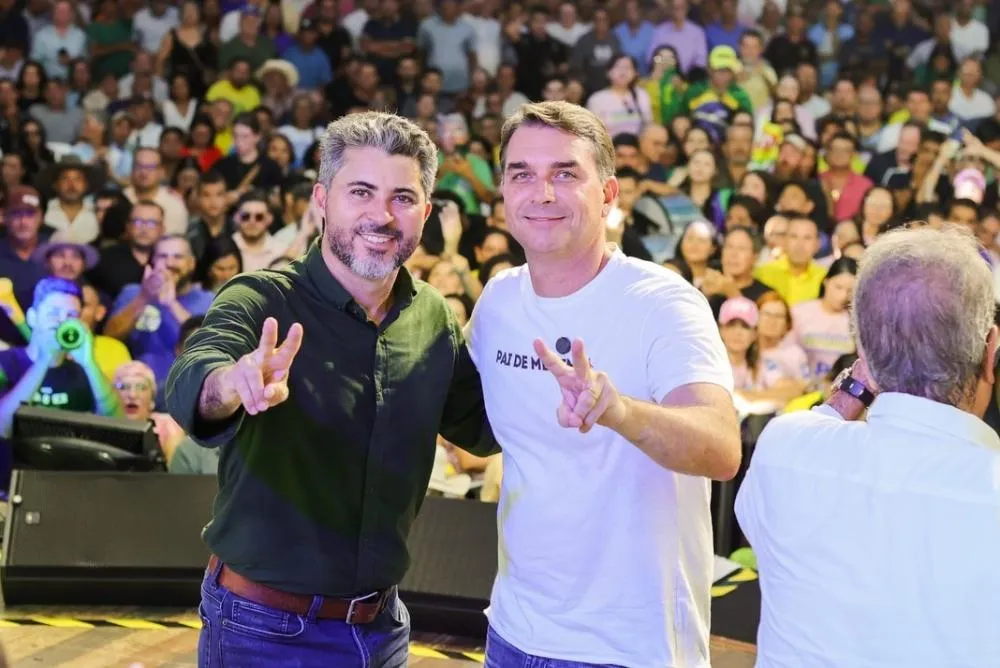 Marcos Rogério e Flávio Bolsonaro lideram pesquisa Real Time Big Data
