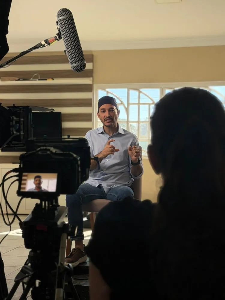 No primeiro programa eleitoral, Dr. Fernando Máximo coloca a demora na saúde no centro do debate