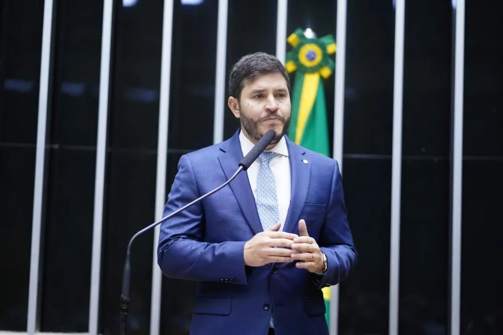 Maurício Carvalho defende investigação sobre Moraes e afirma que ninguém está acima da lei