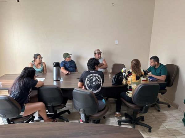 Moradores da rua Venezuela se reúnem com chefe do Executivo Municipal para discutir melhorias