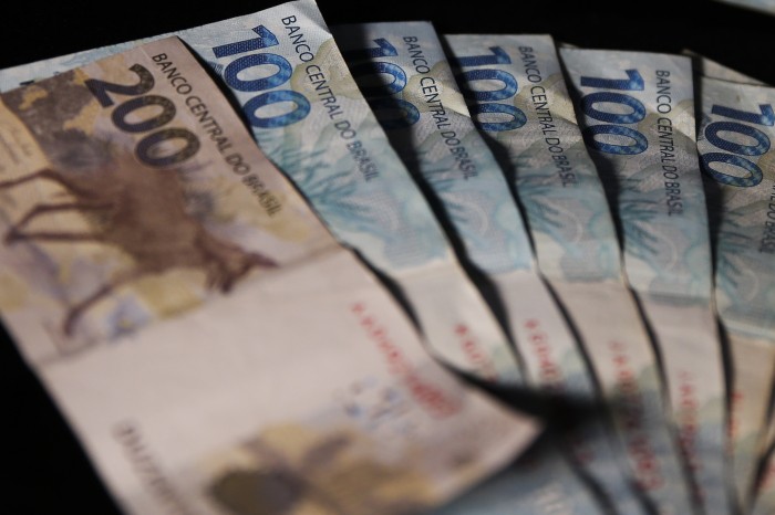 Governo propõe salário mínimo de R$ 1.389 em 2024, sem aumento real