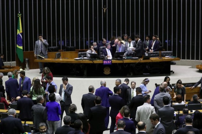 Câmara analisa proposta que altera regras do FPM; acompanhe