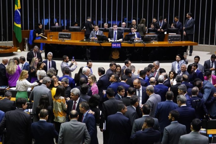 Criada a CPI mista para investigar o ataque às sedes dos três Poderes em 8 de janeiro