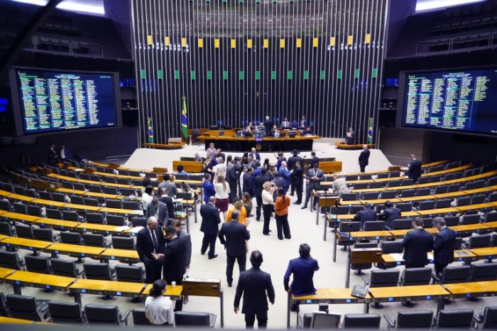 Lira adia votação do projeto das fake news; acompanhe