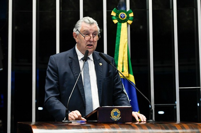Heinze critica expropriação de terras no Rio Grande do Sul