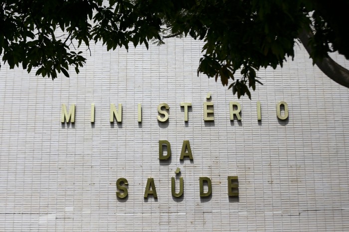 Saúde anuncia compra de insulina em meio a risco de desabastecimento