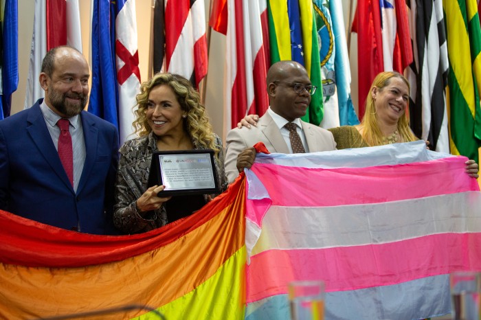 Ministério dá posse a membros do conselho LGBTQIA+