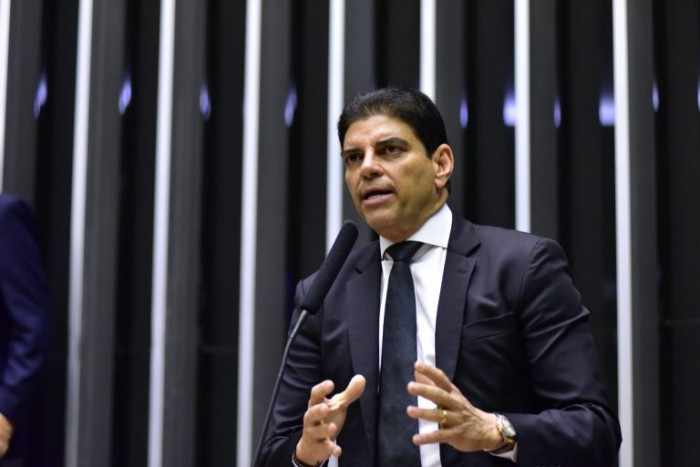 Relator do novo regime fiscal explica autorização para aumentar despesas em 2,5% em 2024