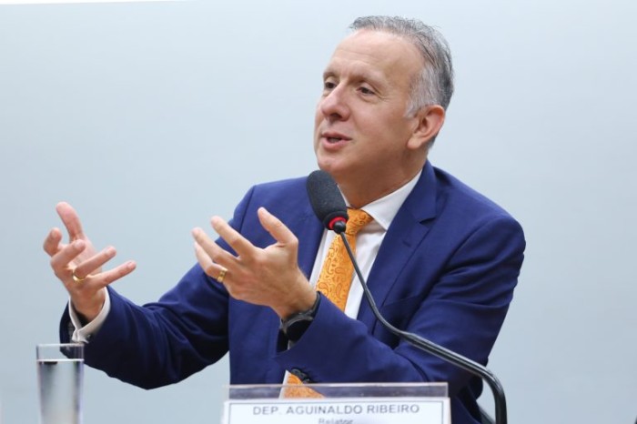 Relator afirma que reforma tributária deve ser votada até o final de junho na Câmara