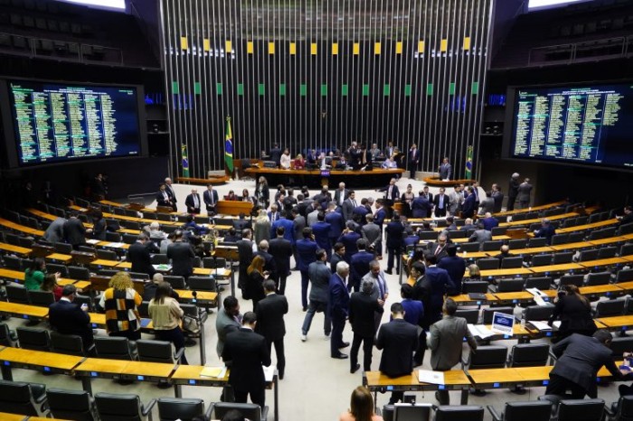 Câmara aprova urgência para marco temporal na demarcação de terras indígenas