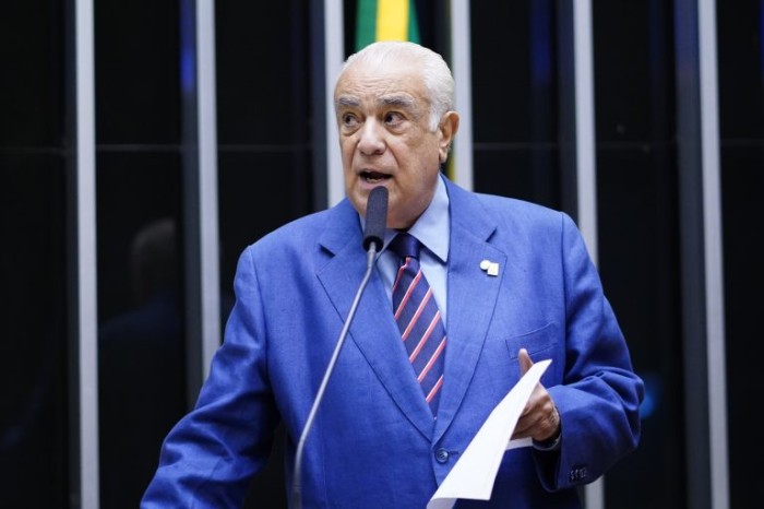 Comissão aprova detenção para quem fugir de abordagem de agente de trânsito