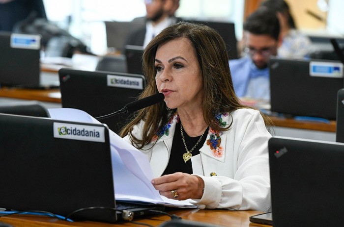 Inclusão do combate ao racismo no currículo escolar é aprovada na CDH