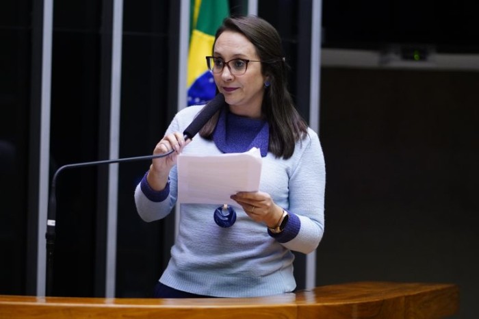 Projeto de lei estabelece punição para estupro virtual